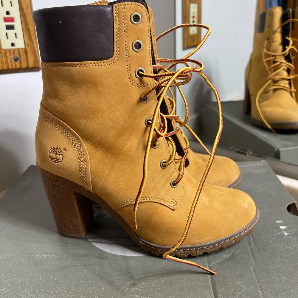 Timberlands women lace boots